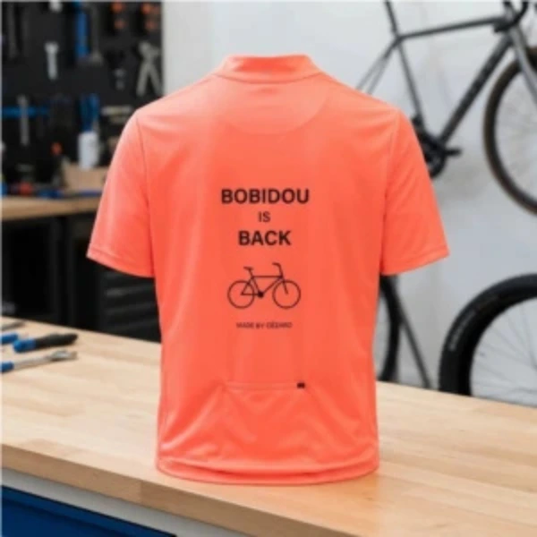 Particuliers t shirt polyester sportif orange fluo flocage noir personnalisé cadeau 600x600 webp